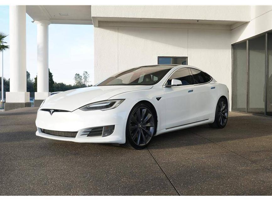 TESLA MODEL S 2017 5YJSA1E22HF189396 image